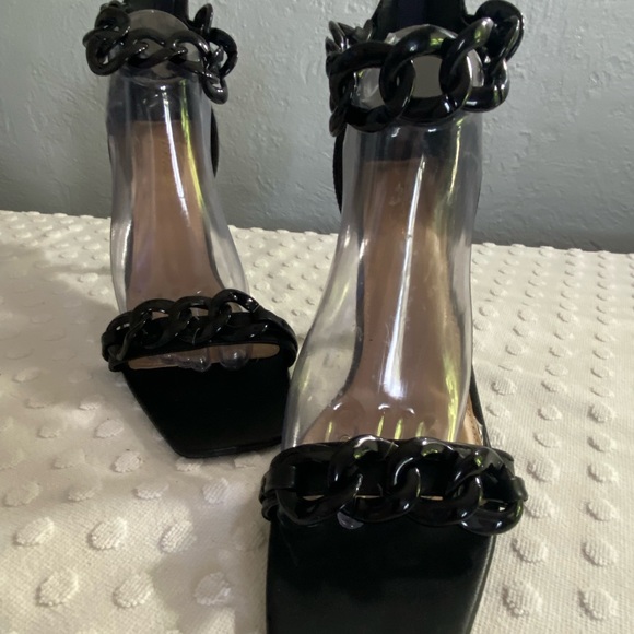 Shoe dazzle Off The Chain Detail Heeled Sandal - Picture 4 of 15